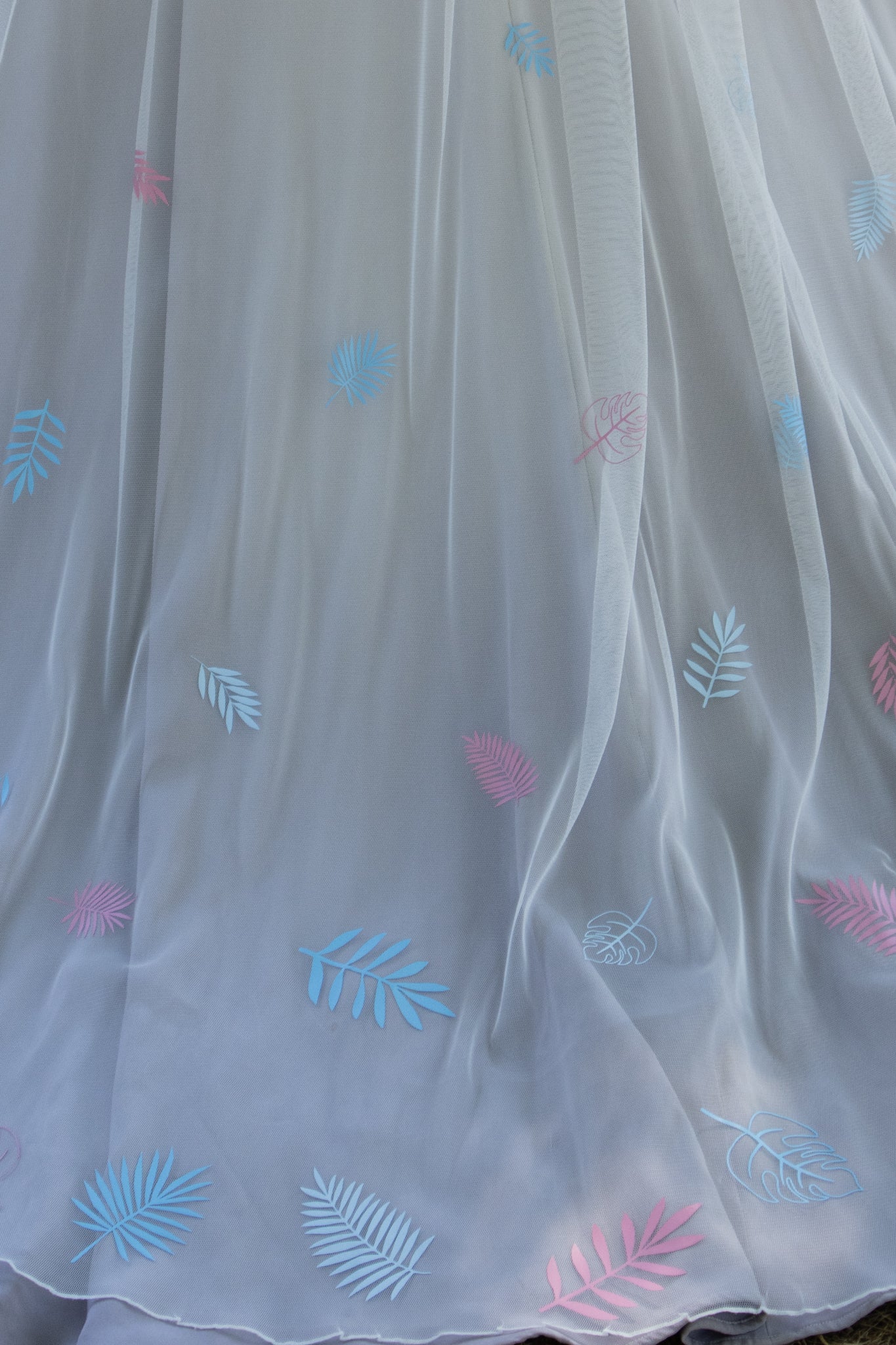 Tropical leaf veil