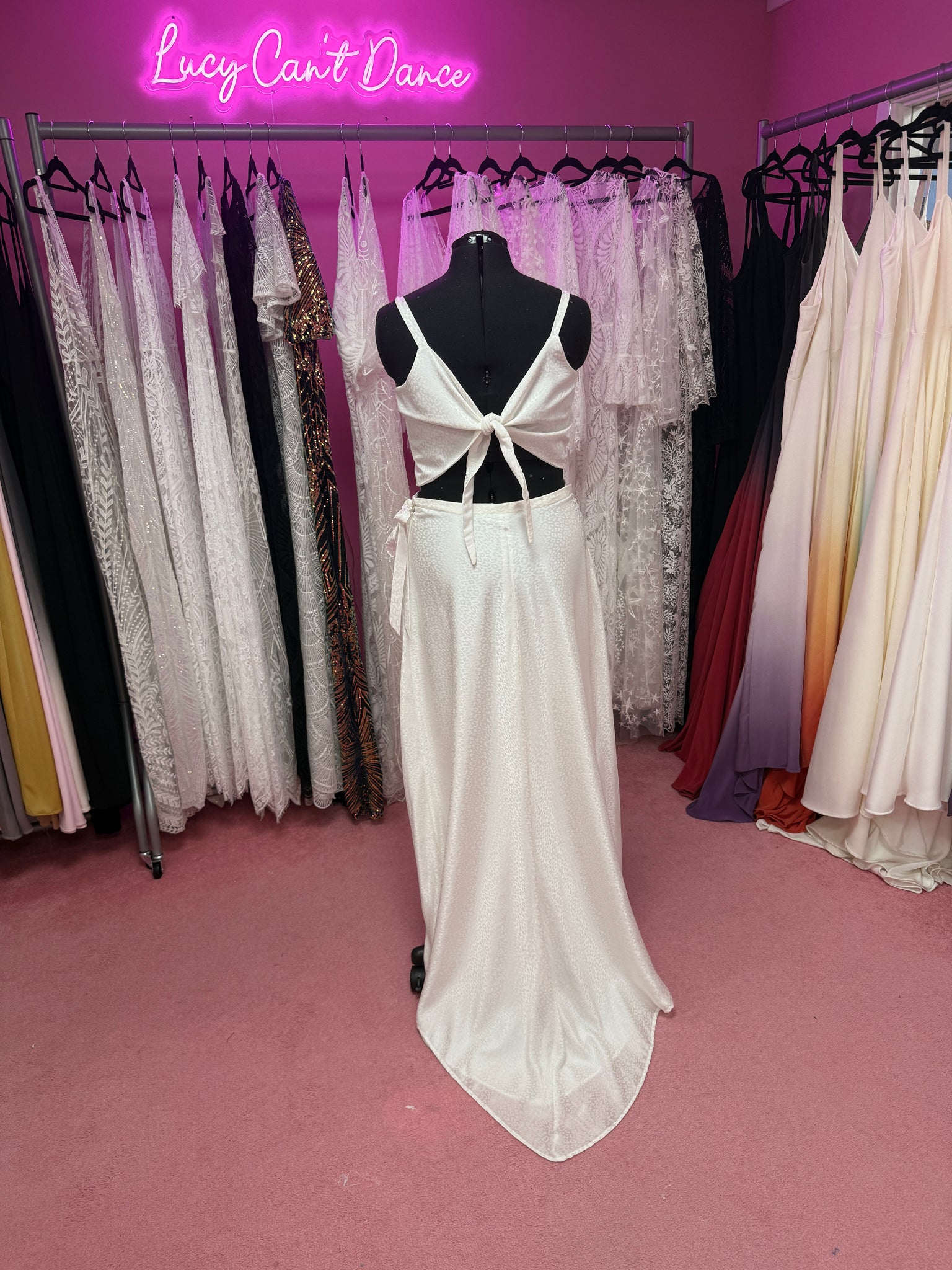 Whinnie two piece size 16