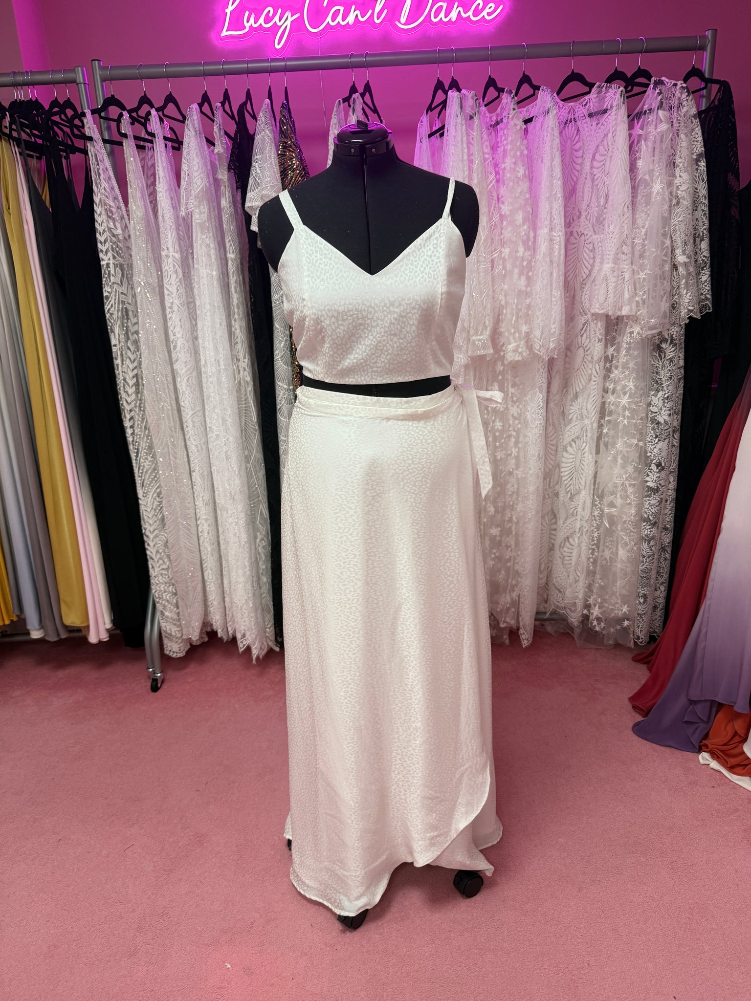 Whinnie two piece size 16