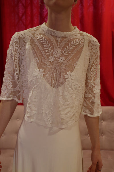 Wildflower lace top size 12 sample sale