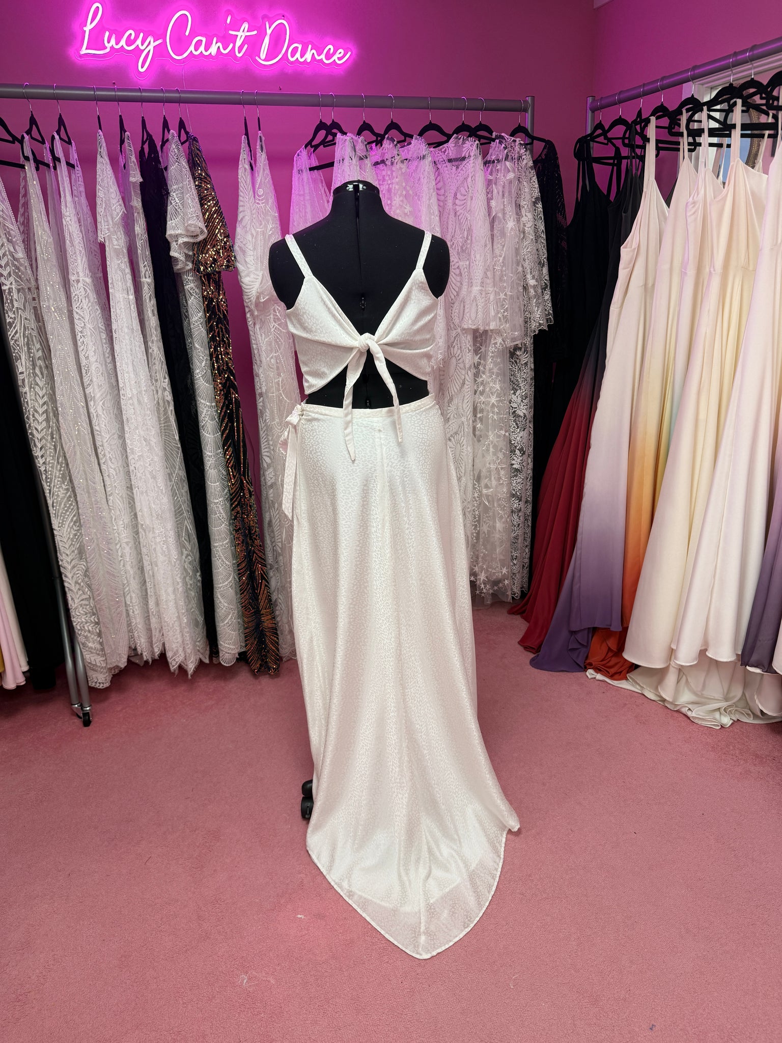 Whinnie two piece size 16