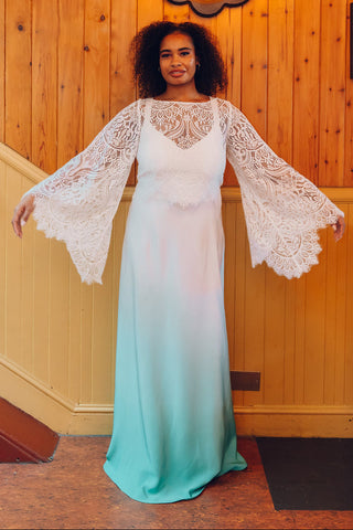 Hawaii = Colourful Wedding Dress