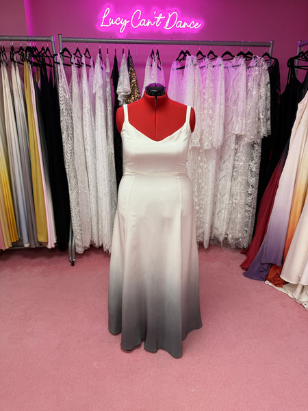 A line grey dip dye ex sample size 18/20