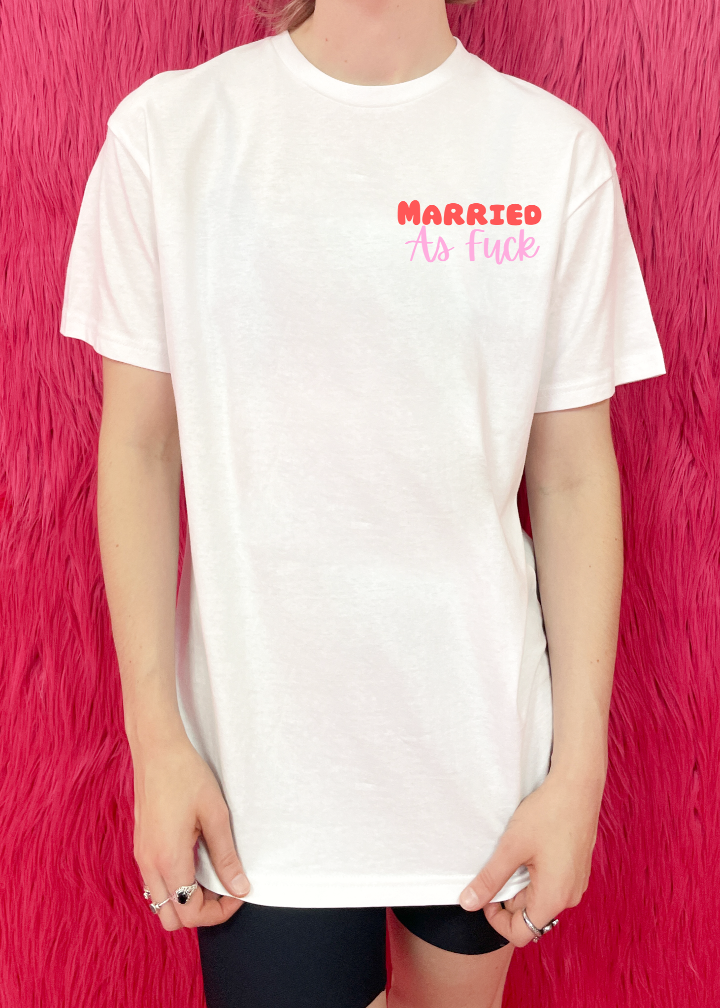 Married as fuck pocket T shirt - red/pink